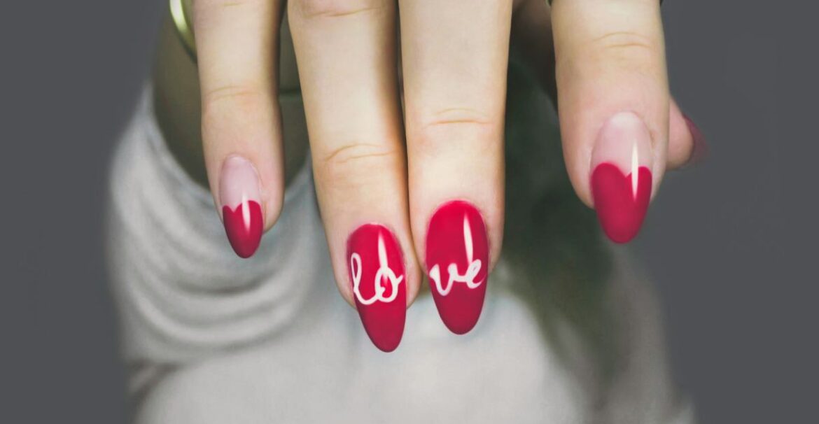 try these simple:fa6jx9cgt6u= nail ideas